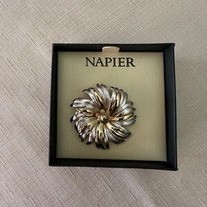 Decorative Fashion Brooch